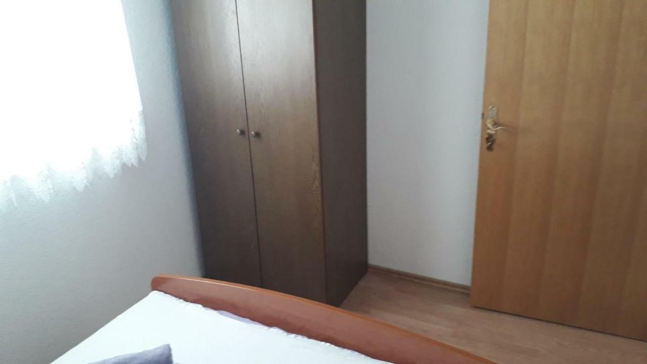 Apartment Hrgic Vir Ngoại thất bức ảnh